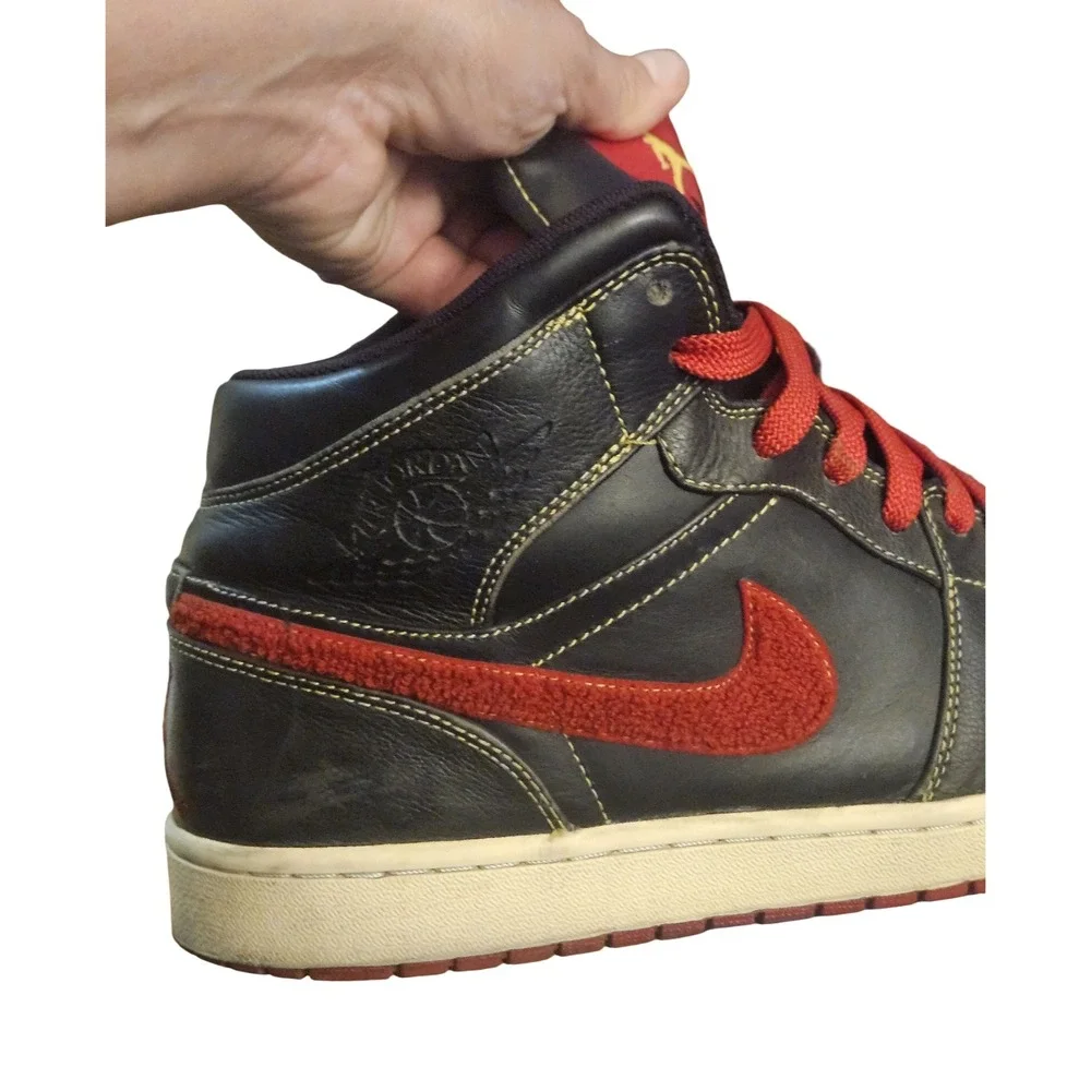 Nike Air Jordan 1 Retro Alpha Black Red Chenille Swoosh 375173-062 Mens Size 14
